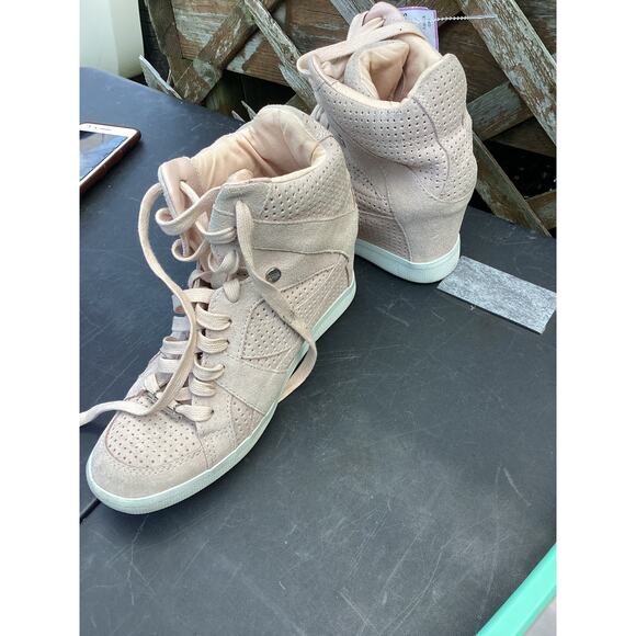 Coach Women's Pale Pink Alexis Suede Hidden Wedge Sneaker 8M - Picture 2 of 7